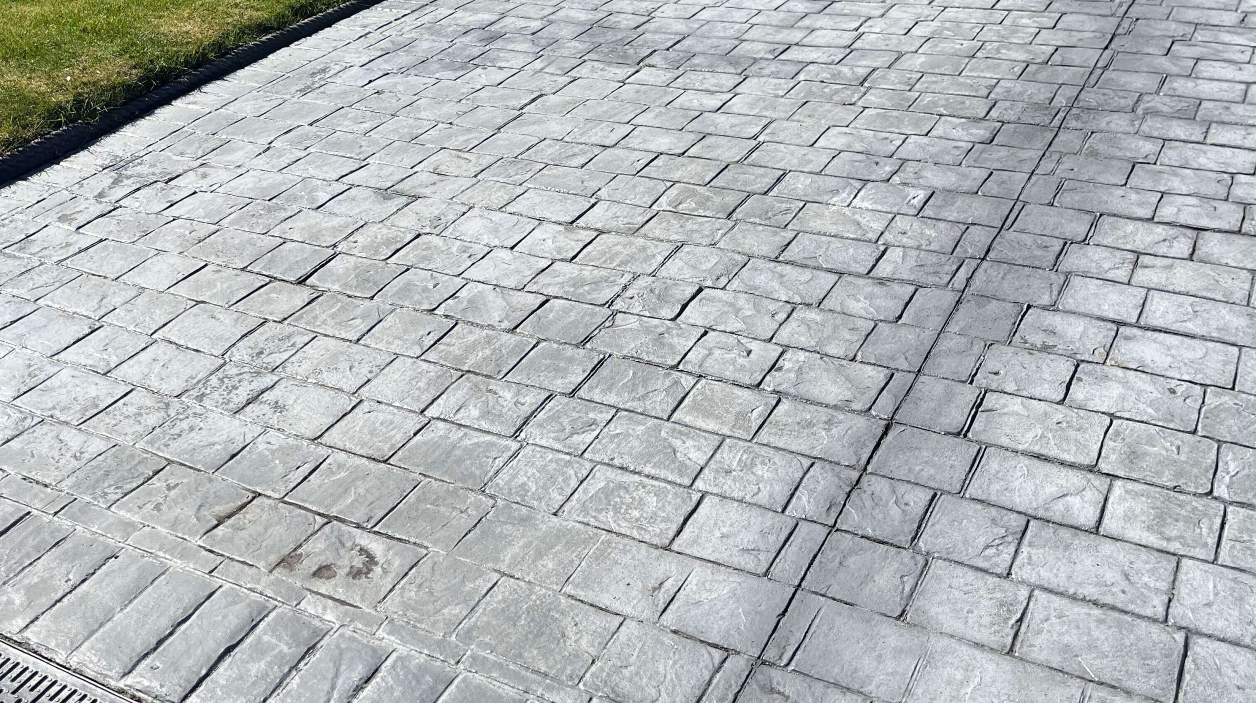 Pattern Imprinted Concrete Driveway InstallersMorden SM4